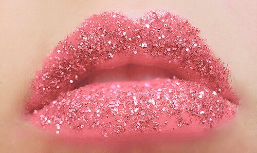 Pink Glitter Lips - Kawaii Make Up Inspiration