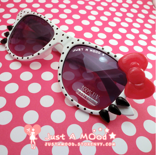 Hello Kitty Glasses Dotted Kawaii Blog